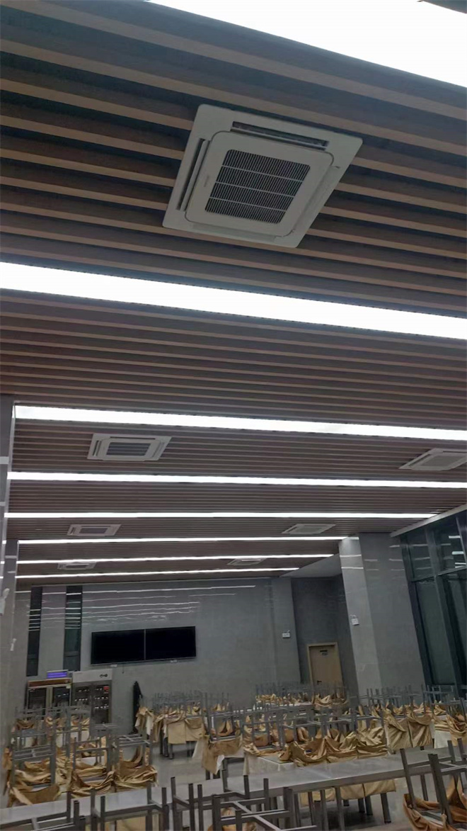 空调拆机拆空调清洗里面