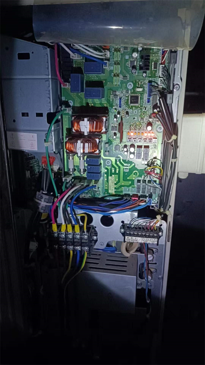 三菱挂机空调制冷显示怎么解决（解决三菱挂机空调制冷显示的